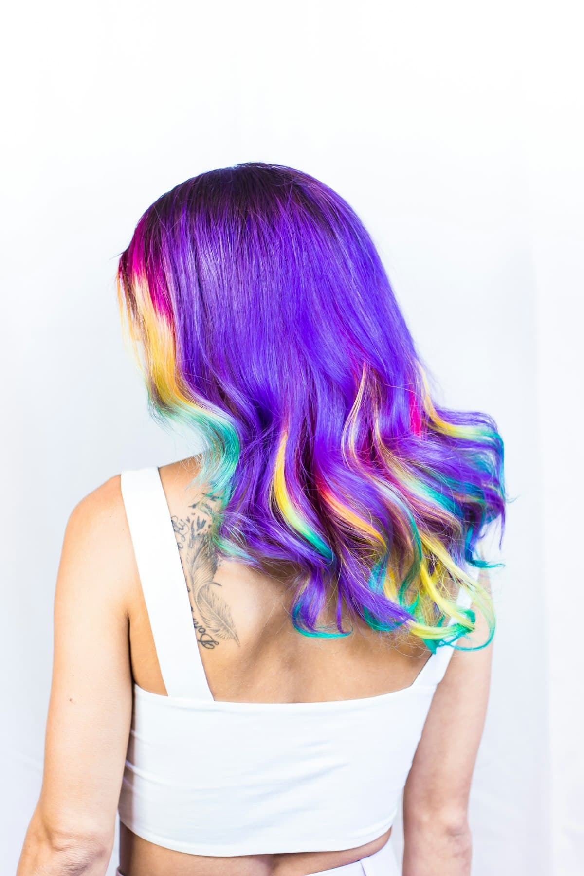 Vivid hand-painted highlights and balayage